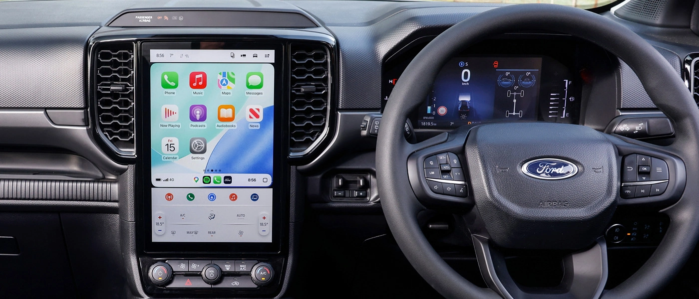 Apple CarPlay touchscreen and console