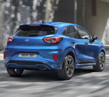 Puma ST-Line Driving Rear