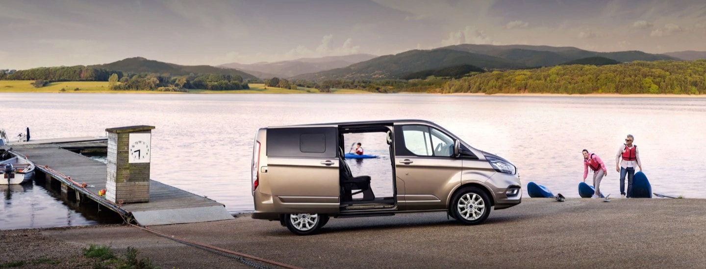 tourneo van